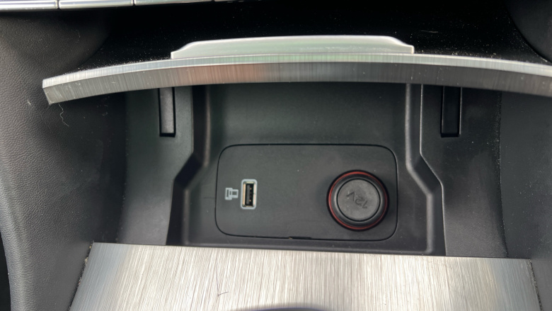 MG Hs 1.5 T-GDI Exclusive 5dr DCT Petrol Hatchback